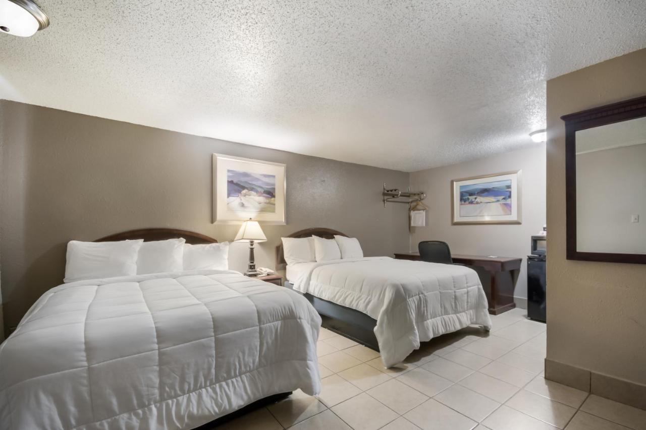 Americas Best Value Inn Woodward At 8Th St Exteriér fotografie