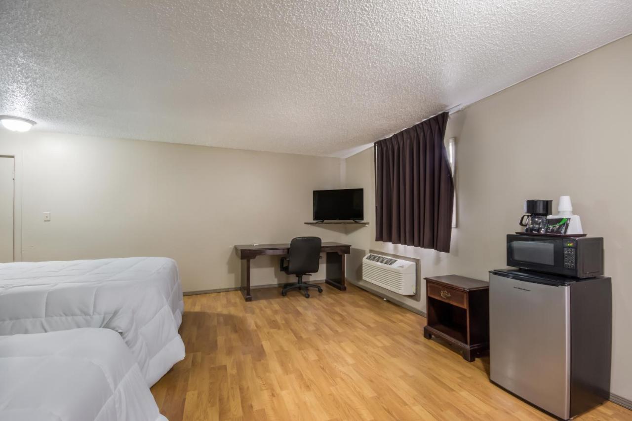 Americas Best Value Inn Woodward At 8Th St Exteriér fotografie