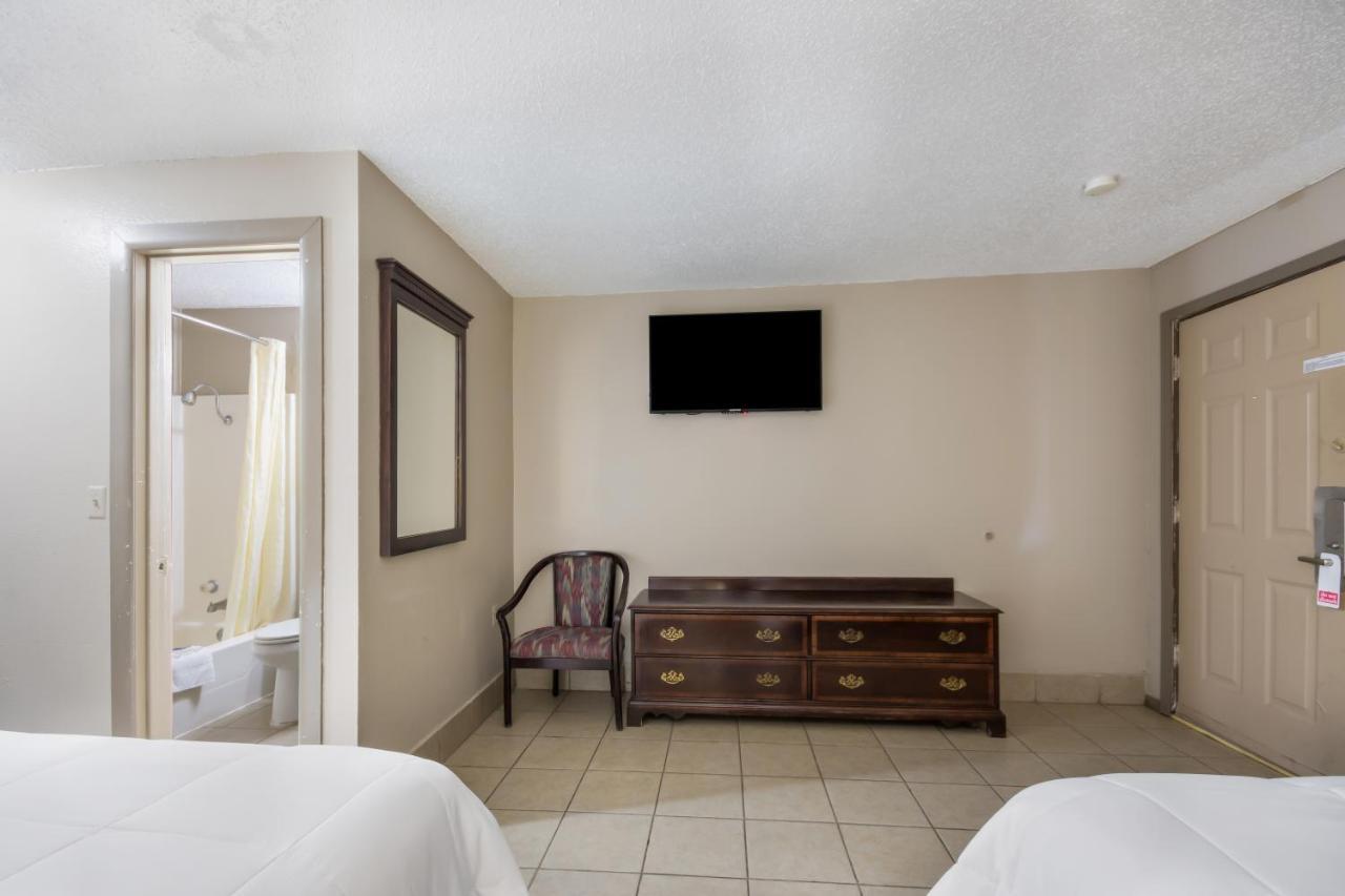 Americas Best Value Inn Woodward At 8Th St Exteriér fotografie