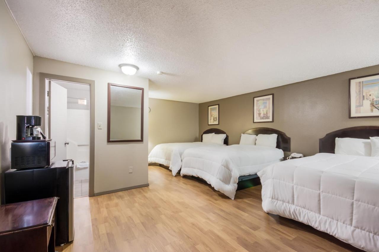 Americas Best Value Inn Woodward At 8Th St Exteriér fotografie