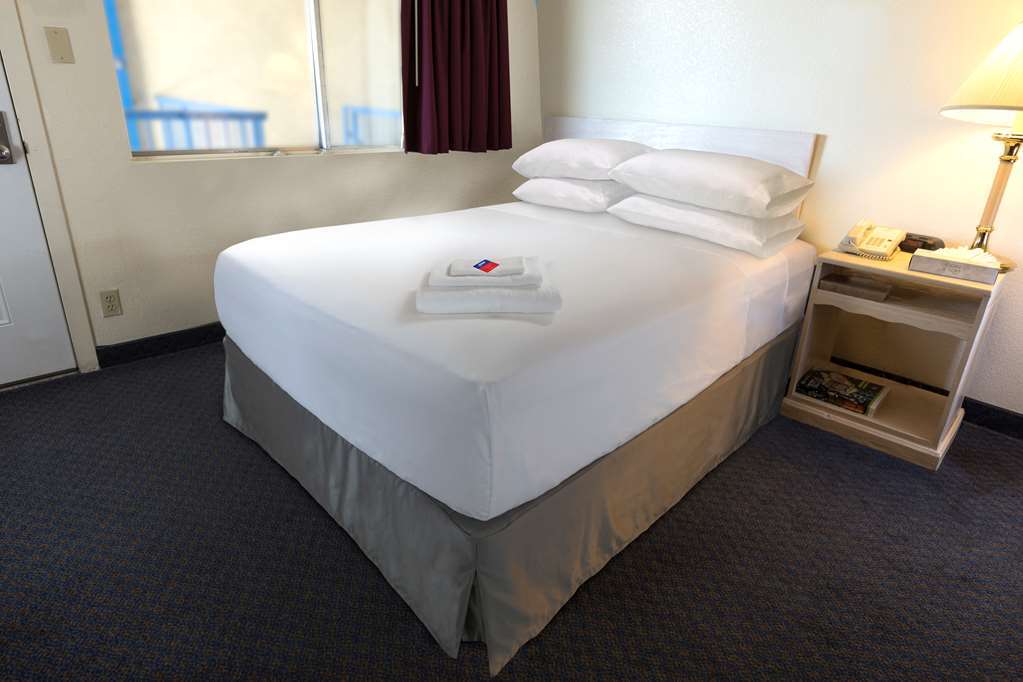 Americas Best Value Inn Woodward At 8Th St Pokoj fotografie